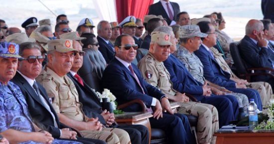 محمد شاكر: 483 مليار جنيه تكاليف تطوير الكهرباء.. والسيسي: ده قطاع واحد بس