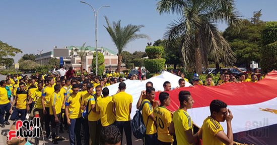 بالفيديو والصور.. طلاب جامعة أسيوط يحتفلون بمرور 60 عاما على بدء الدراسة بها