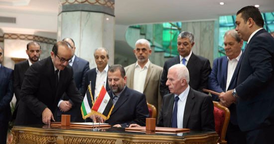 فتح وحماس تتفقان على تمكين الحكومة بشكل كامل فى غزة بموعد أقصاه 1 ديسمبر