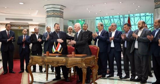 مسئول إسرائيلى: سنتابع ما يتعلق بالمصالحة الفلسطينية وسنتصرف بناء على ذلك