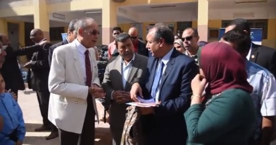 ​بالصور.. ​محافظ الإسكندرية يطلق حملة "الإنسانية ضد السرطان" بالمدارس