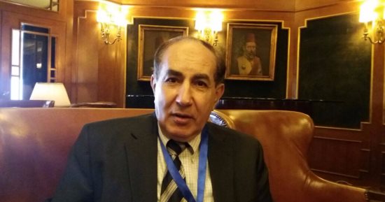 أستاذ جراحة: 18% فقط من الجراحات فى مصر مناظير.. وزراعة الكبد تتكلف 400 ألف 