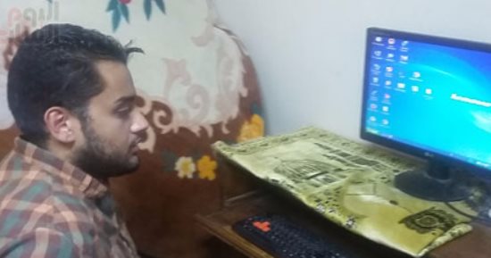 رئيس جامعة كفر الشيخ يصرف مكافأة لـ"كفيف" إستجابة لـ"اليوم السابع"