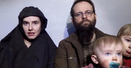 واشنطن بوست: شكوك بشأن دوافع سفر الزوجين المحررين من أفغانستان