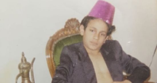 محمد عطية بملابس غير متناسقة و شبشب ويعلق أناقة ثقة عمق اليوم السابع