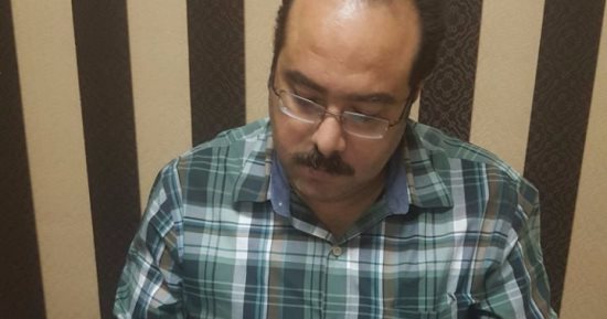 النائب  محمد الكومى يوقع استمارة "علشان تبنيها" لترشيح السيسى لفترة ثانية