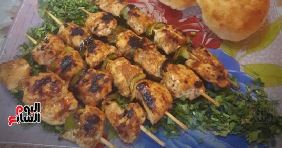 طريقة عمل شيش مشوى مع خبز بورى