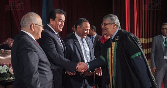 بالصور.. وزير التعليم العالى: 30 مليون جنيه لدعم الزيارات العلمية وتفعيل جامعة الطفل