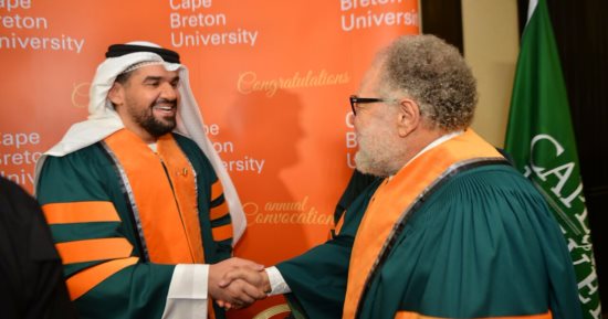 بالصور.. حسين الجسمى: فخور بمنحى الدكتوراه الفخرية بجانب يحيى الفخرانى