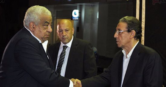 بالصور.. وصول أسامة الشيخ ودنيا عبد العزيز عزاء المخرج محمد راضى