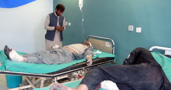 بالصور.. ارتفاع حصيلة ضحايا هجمات طالبان فى أفغانستان لـ61 قتيلا