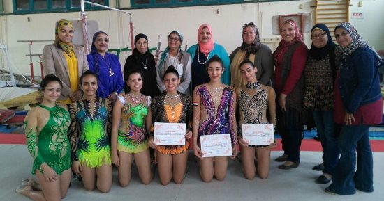 تكرم الطالبات الفائزات فى بطولة الجمهورية للمدارس للجمباز الإيقاعى