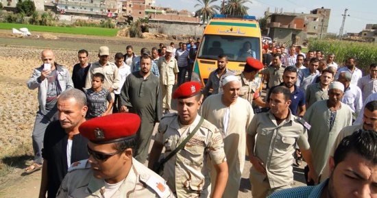 بالصور.. تشييع جثمان شهيد القوات المسلحة بسيناء فى مسقط رأسه بالبحيرة