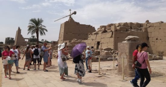 مدينة دهب تستقبل 440 سائحا من مختلف الجنسيات