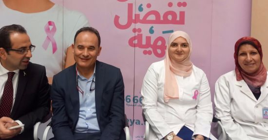 7 عوامل تعرضك لخطر الإصابة بسرطان الثدى.. أهمها تأخر الإنجاب