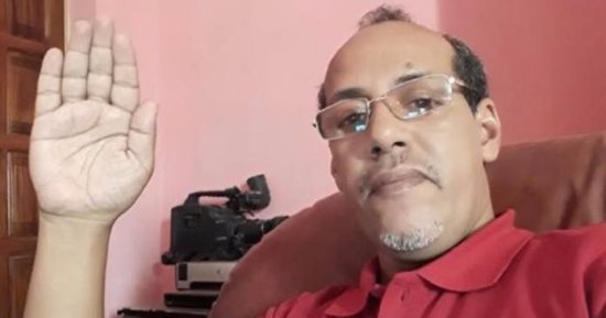 رئيس تحرير صحيفة موريتانية يتفاعل مع هاشتاج منتدى شباب العالم  #WENEEDTOTALK