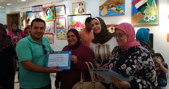 بالصور.. "ثقافة الإسكندرية" تحتفل بانتصارات أكتوبر بمعرض فنى
