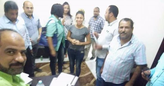 بالصور.. قيادات مستقبل وطن بالبحر الأحمر توقع استمارة "علشان تبنيها"