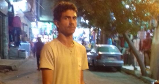 القبض على عاطل لاتهامه بسرقة كابلات كهربائية من مخازن السكة الحديد