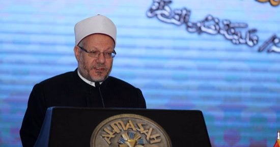 مفتى الجمهورية يغادر مطار القاهرة متوجها إلى أذربيجان