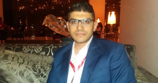 جراح قلب بإنجلترا يكشف عن دعامة جديدة تعالج الشريان الأورطى بأقل مضاعفات