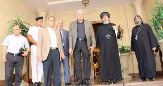 محافظ جنوب سيناء يلتقى أسقف المحافظة لإقامة قداس ذكرى ضحايا الطائرة الروسية