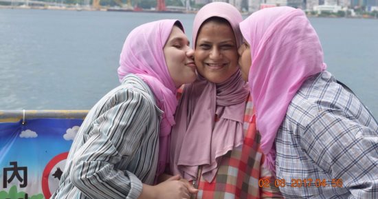 النور مكانه القلوب.. "نجاة رضوان" 30 سنة خدمة لفتيات النور والأمل الكفيفات