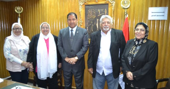 وزيرة التضامن الأسبق تتبرع بـ ٣ قراريط لبناء مدرسة بالغربية