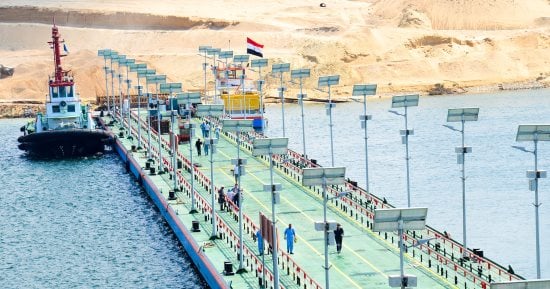 س و ج.. كل ما تريد معرفته عن كوبرى قناة السويس العائم بالإسماعيلية