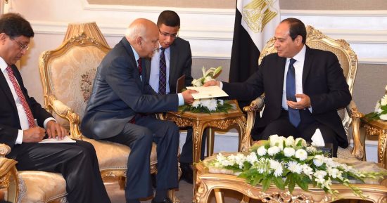 الرئيس السيسى يستقبل وزير الدولة الهندى للشئون الخارجية