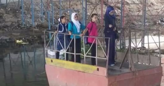 بالصور.. أهالى البصارطة بدمياط يطالبون بإنشاء كوبرى مشاة