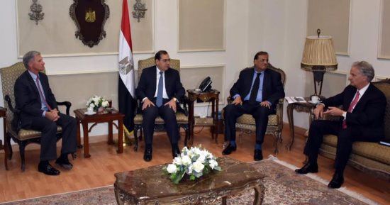 وزير البترول لمسئولى "أبيكس": دعم كامل لمشروعات الشركة لسرعة إنجازها