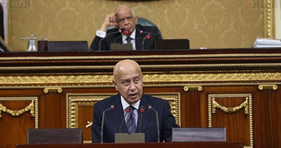 غدا.. رئيس الوزراء يلتقي وزير الزراعة ويتابع قانون التأمين الصحي الشامل 