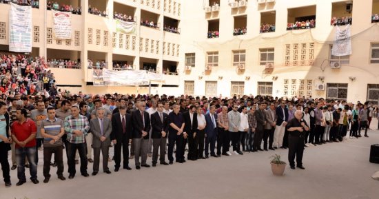 بالصور .. رئيس جامعة المنصورة يتقدم صلاة الغائب على أرواح شهداء الشرطة