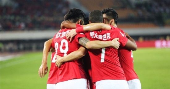 جوانجزو إيفرجراند يتوج بالدورى الصينى للمرة السابعة على التوالى