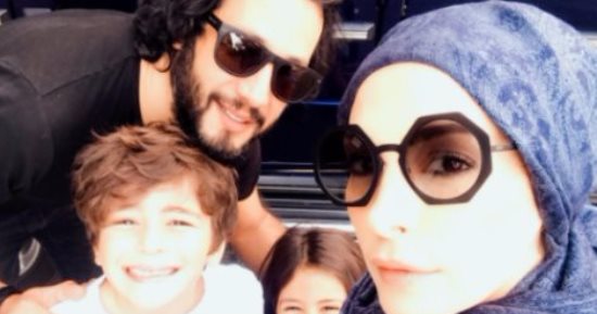 شاهد.. أمل حجازى مع أسرتها بالحجاب وتؤكد: العيلة هى أغلى هدية من الله