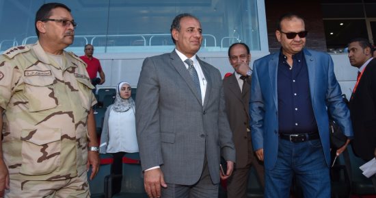 محافظ الإسكندرية يتفقد استاد برج العرب استعدادا لمبارة الأهلي والنجم الساحلي