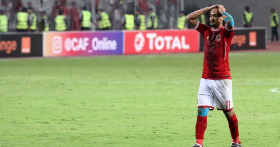مصدر بالأهلى: الزمالك حاول خطف شريف إكرامى ووليد سليمان من الأحمر