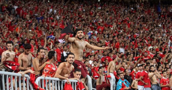 س و ج: هل تؤثر أحداث مباراة الأهلى ومونانا على عودة الجماهير للمدرجات؟