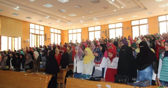 بالفيديو.. دقيقة حداد على أرواح شهداء الواحات بمدراس وجامعة كفر الشيخ