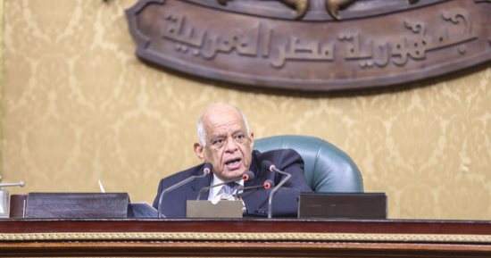 على عبد العال غاضبا من غياب النواب: " هنرفع بصمات الحضور الساعة 11 وربع"