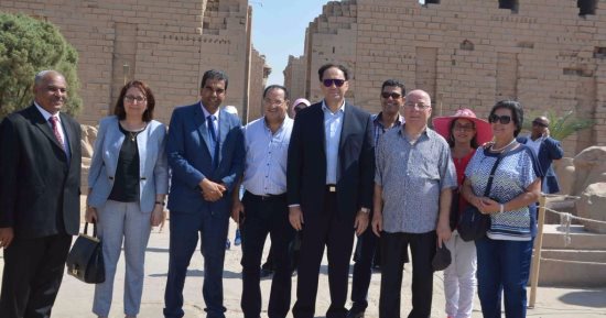 بالفيديو والصور.. حلمى النمنم يصطحب نظيره التونسى فى زيارة لمعابد الأقصر