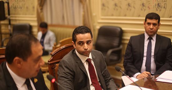 بالصور.. إقتراح برلمانى بإدراج السياحة مادة أساسية بالمناهج الدراسية