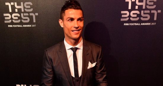 كريستيانو رونالدو يفوز بجائزة أفضل لاعب فى العالم 2017