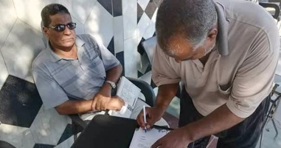 بالصور.. "علشان تبنيها" تواصل نشاطها وتجمع 5500 توقيع من البحر الأحمر