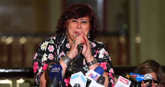 نقابة السينمائيين لإيناس عبد الدايم: مبروك أول امرأة وزيرة للثقافة فى مصر