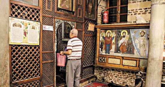 وزير التنمية المحلية يوجه بسرعة الانتهاء من مشروع مسار العائلة المقدسة