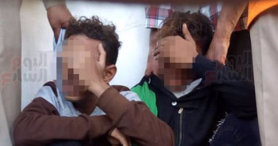 بالصور.. القبض على شخصين خطفا فتاتين على تروسيكل بأسيوط 