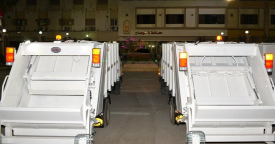 محافظ سوهاج: وصول 3 سيارات نقل جديدة لجمع القمامة بتكلفة 2 مليون جنيه