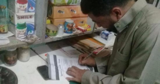 بالصور.. "مستقبل وطن" يجمع توقيعات على استمارة "علشان تبنيها" ببنى سويف